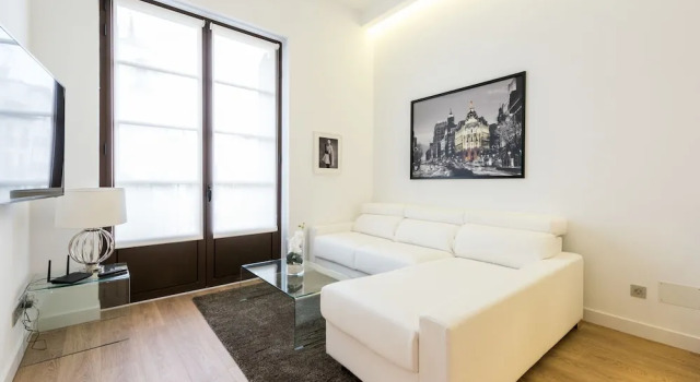 Malasaña Plaza - MADFlats Collection, Забронировать Отель Мадрид Провинция Мадрид, рядом с Дом-музей Лопе де Вега