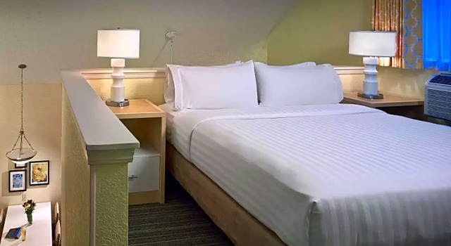 Четырёхместный люкс с 2 комнатами Residence Inn Chicago Lombard