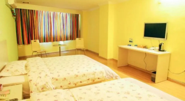Двухместный номер Standard Jiaying Chain Hotel - Dongguan Nancheng Branch