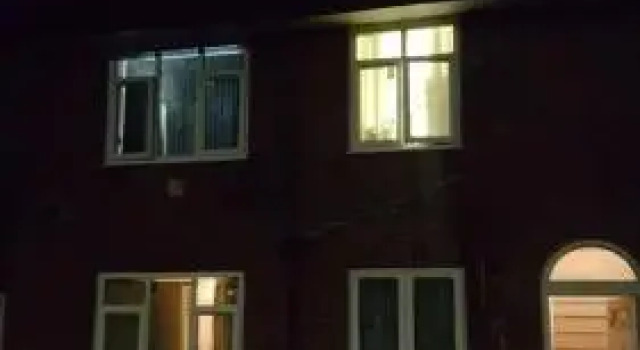 Splendid 4Bedrooms Shared Home, Забронировать Отель Отели Манчестера с парковкой, Парковка