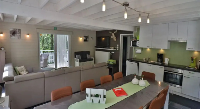 Stylish Chalet with Room, Забронировать Шале Виллы Дюрбюи, Вилла