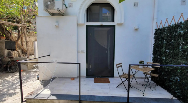 L & F Apartment's