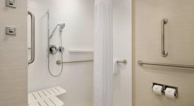 Четырёхместный номер Standard Fairfield Inn & Suites by Marriott Lancaster East at The Outlets