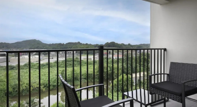 Четырёхместный люкс с балконом Home2 Suites By Hilton Sevierville