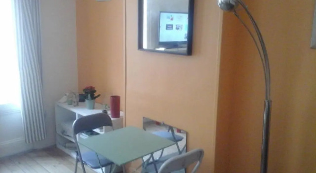 Trouville centre 2 pièces balcon sur plage à 30 mètres, Забронировать Отель Трувиль-сюр-Мер 