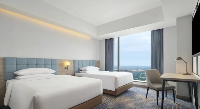 Camera quadrupla Deluxe con vista sulla città Four Points by Sheraton Bekasi