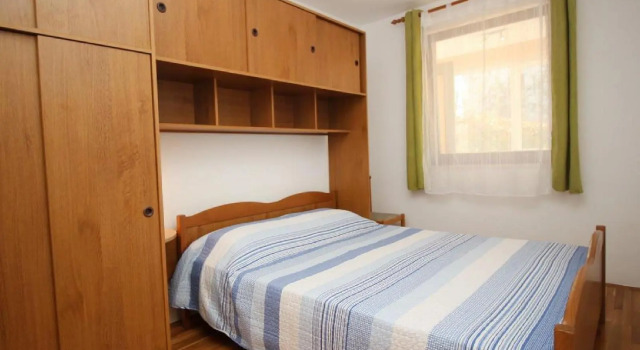 Sersic - Two Bedroom, Забронировать Отель Отели Башки с парковкой, рядом с Пляж Башка, Парковка