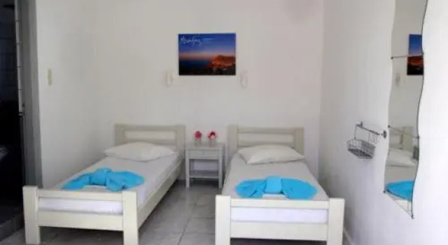 Pavlosx2, Prenota Hotel Chora Folegandros 
