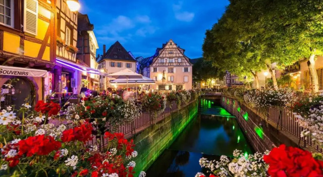 Коттедж Au Petit Bonheur Charmant Gite Colmar