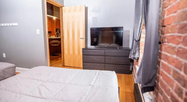 Апартаменты Georgia Street 4 Bedroom Condo Downtown!!