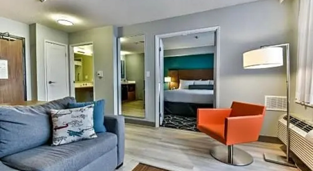 Номер Business Radisson Suites Hotel Toronto Airport