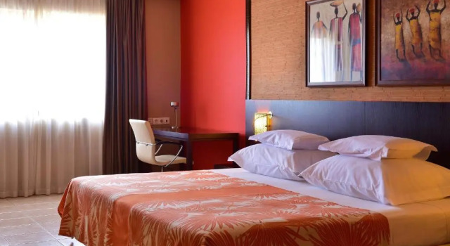 Двухместный номер Standard с видом на бассейн Pestana Trópico