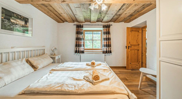Stunning Home in Bad Goisern With Wifi and 3 Bedrooms, Book Hotel Bad Goisern 