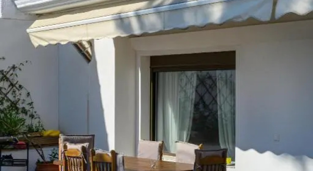 5 meters from the beach