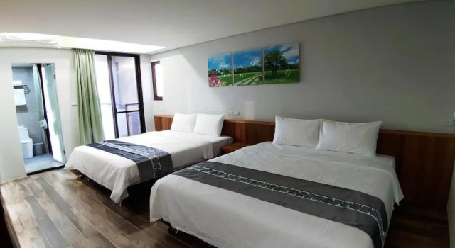 Camera quadrupla Luxury con balcone Apause Hotel