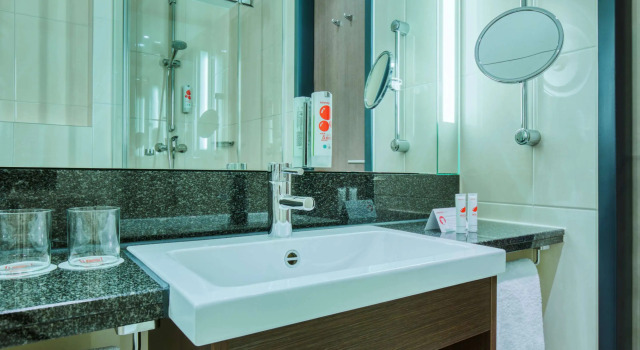 Двухместный номер Standard IntercityHotel Dresden