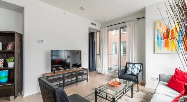 Spectacular Exec 2BR Financial District, Varaa Hotelli Toronto 