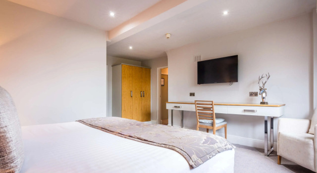 Двухместный полулюкс White Hart Hotel & Apartments