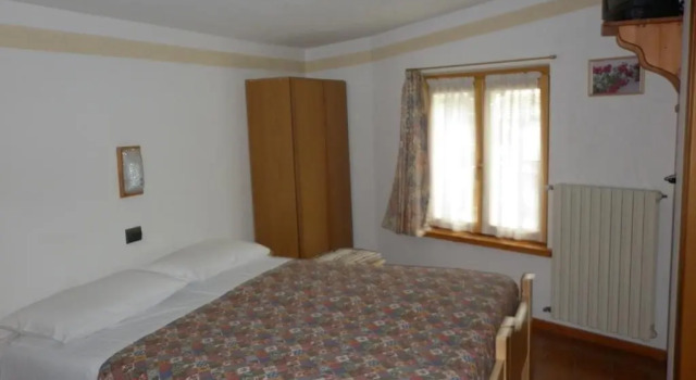 Трёхместный номер Standard с балконом Hotel Zebrù