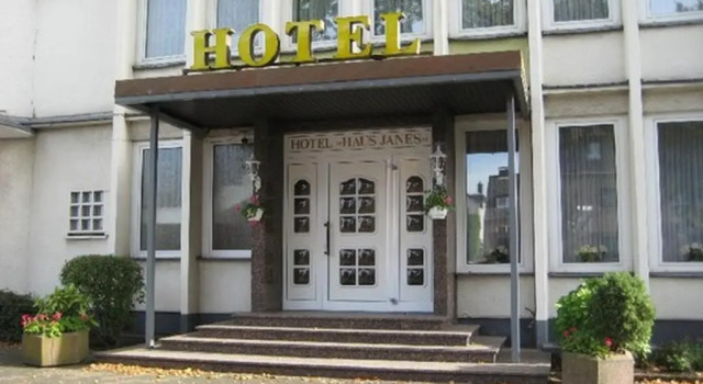 Haven Hotels - Hotel Am Stadion, Забронировать Отель Отели Леверкузена с завтраком, рядом с Стадион «Бай-Арена», Завтраки