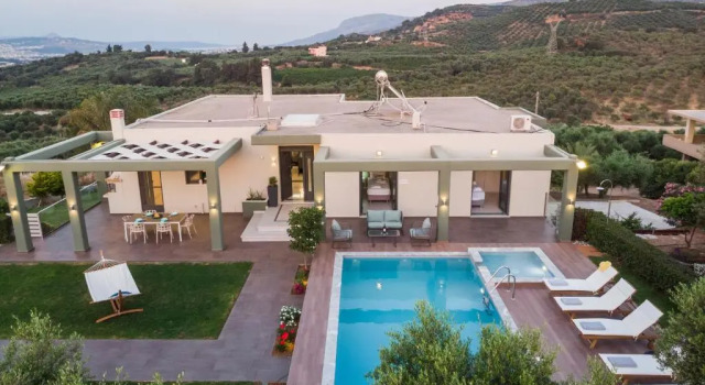 Вилла Mythic Olive Villa Views - Private Pool