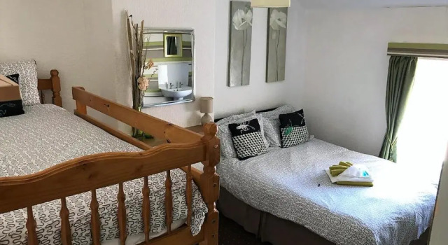 Четырёхместный номер Standard The Westbourne House