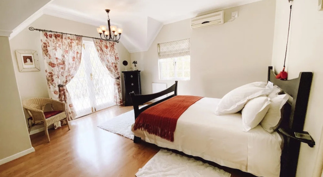 Семейный коттедж с 2 комнатами Jonquil Cottage