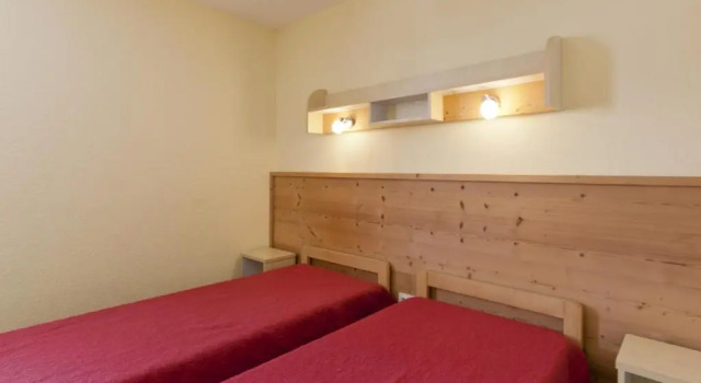 Appartement La Tania, 4 pièces, 9 personnes - FR-1-513-8