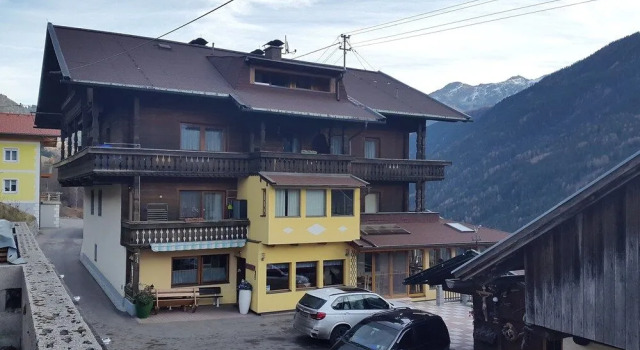 Pension Pichlerhof, Rezerwuj Hotel Hotele w Karyntia z parkingiem, Parking