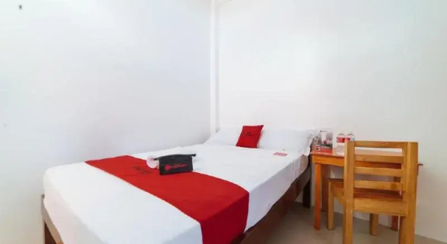 Номер Standard RedDoorz @ Recaido Road Palawan