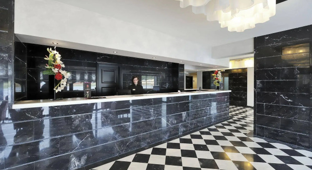 Salles Hotel Aeroport de Girona, Reservar Hotel Riudellots de la Selva Girona Province