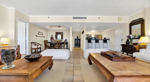 Amazing 3BR direct oceanfront PH by YouRent!