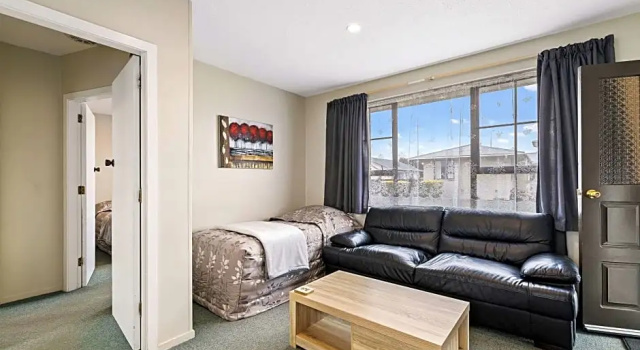 Четырёхместный люкс Econo Lodge Canterbury Court