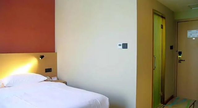 Номер Business ibis Styles Chengdu American Center Hotel