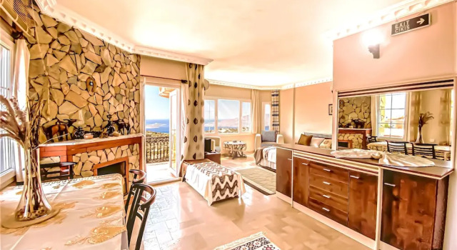Люкс с 2 комнатами с балконом и с красивым видом из окна Apart Villa Asoa Kalkan Peaceful Sea View