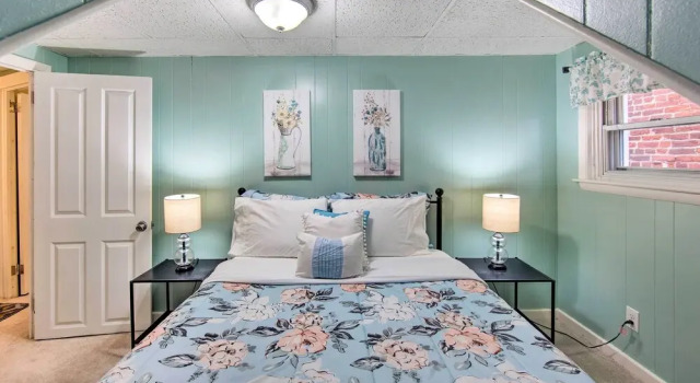 Central Lancaster Home < 1 Mi to Downtown!, Забронировать Отель Ланкастер Ланкастер, рядом с Церковь Девы Марии