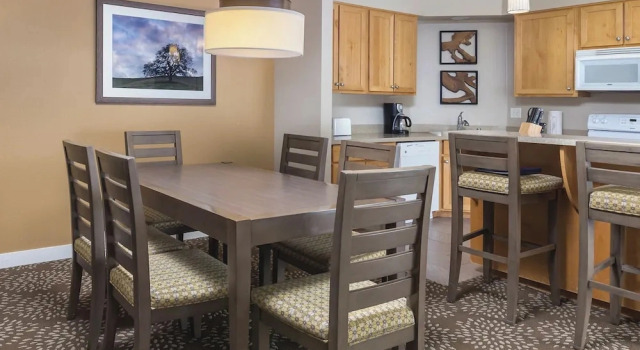 Апартаменты Deluxe с 3 комнатами WorldMark Windsor