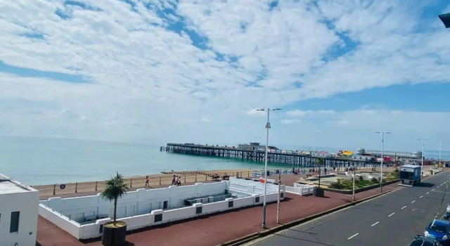 Апартаменты Sea Front White Rock Apartment