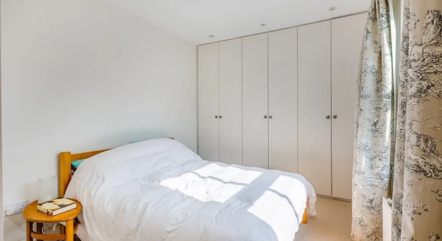 Gorgeous 1BR West London Gem, Забронировать Отель Лондон Большой Лондон, рядом с Лондонский парк аттракционов КидЗания