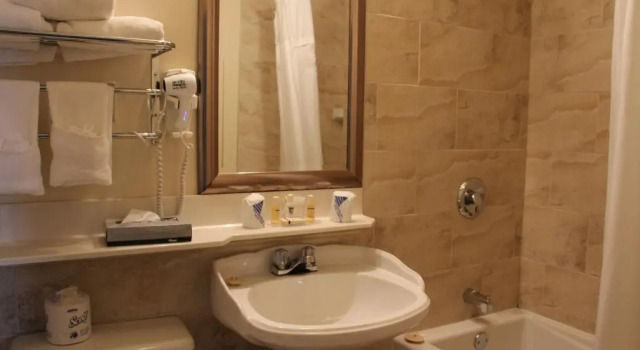 Четырёхместный номер Standard Willow Bend Motel
