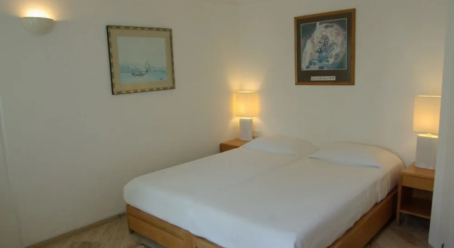Номер Standard Antique Theatre Hotel