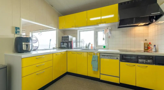 Коттедж с 4 комнатами Sea Side House Toya