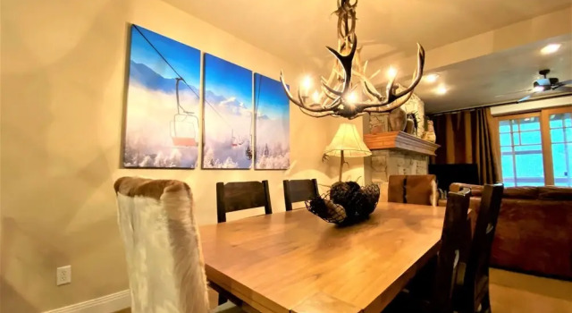 Номер Standard Town Pointe B203 3 Bedroom Condo by RedAwning