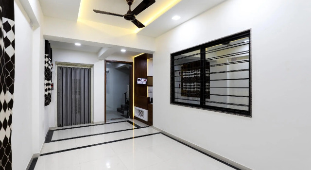OYO 45011 Sumukh Hotel