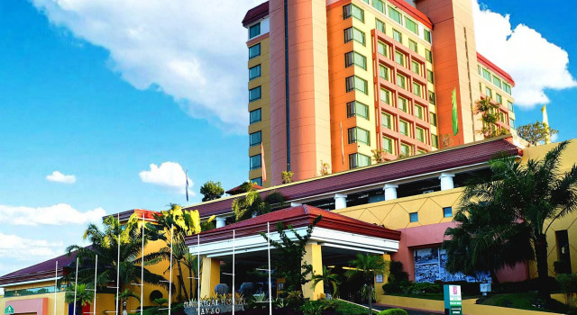 Grand Regal, Rezervovat Hotel Hotely v Davao se snídaní, Snídaně