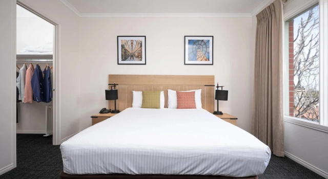 Шестиместный люкс MainStay Suites Kew