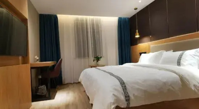 Люкс Shanghai Yiju Light Luxury Hotel