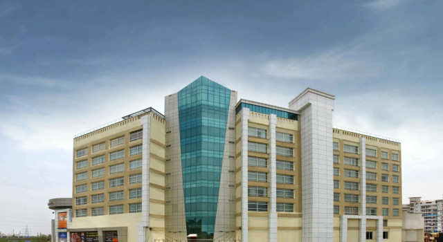 Mahagun Sarovar Portico Suites, Забронировать Отель Газиабад штат Уттар-Прадеш