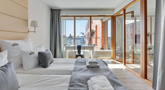 Семейный люкс Aura - Riverside & Parking by Downtown Apartments