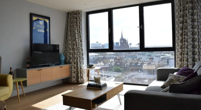2 Bedroom Flat With Amazing London Views, Varaa Huoneisto Asunnot kohteessa Merseyside, Huoneisto